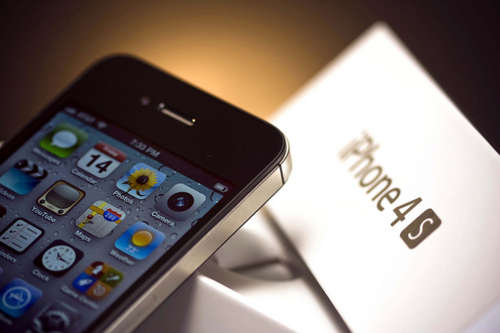 Stunning iPhone 4S 16GB - Black - Like New - Warranty