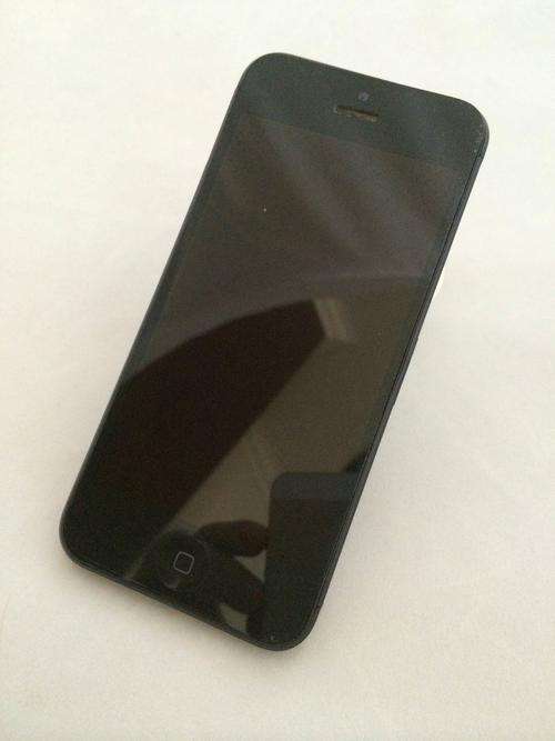Apple iPhone 5 16GB - Black - Free delivery! LCD has marks