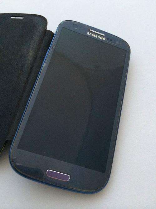 Samsung Galaxy S3 Blue - Free Delivery!