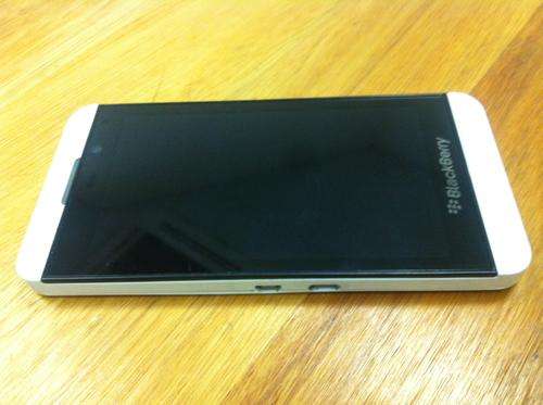 Blackberry Z10 White - Free delivery!