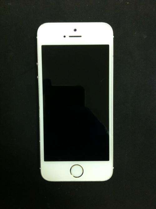iPhone 5S 16GB Heat damaged - Gold - Free delivery!