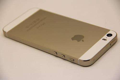 *Stunning* iPhone 5S 16GB - Gold - Free delivery! Apple Warranty until 21st May 2015!
