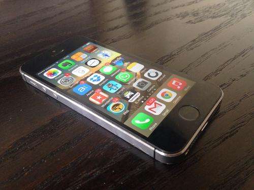*One day special* iPhone 5S 32GB - Space Gray - Free delivery! Warranty until 15th December 2014!