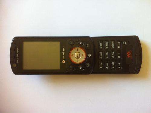 Sony Ericsson W900i Black. R1, No Reserve. Please read carefully