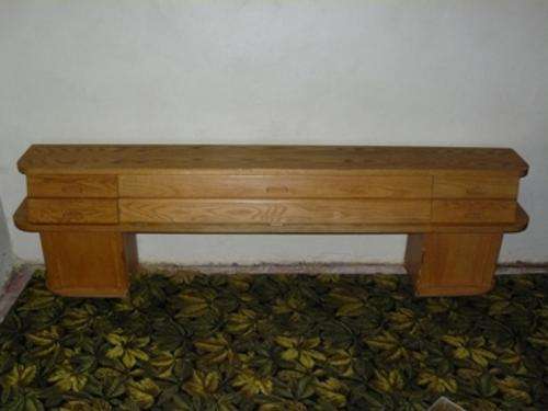 CRAZY R1 N/R!!! VERY NICE HEADBOARD - HOW MUCH MORE STORAGE SPACE DO YOU WANT???