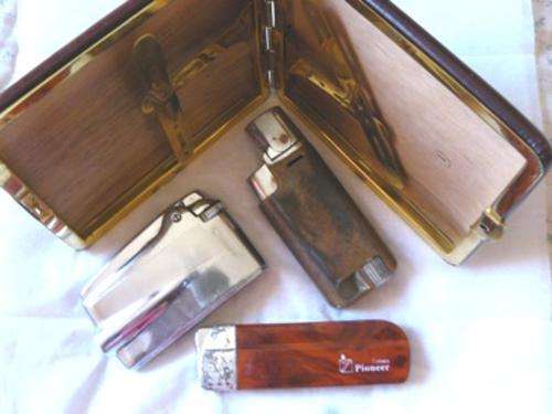 ****COLLECTION OF OLD CIGARETTE (20's) CASE PLUS RONSON TABLE LIGHTER PLUS TIMES PIONEER PLUS ONE !!