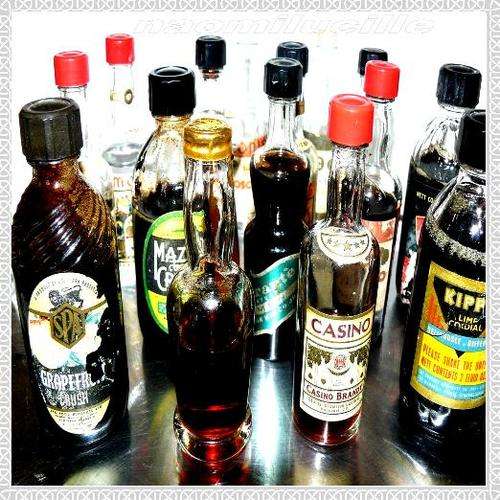 *****COOOOL!!! A WHOLE COLLECTION TO ADD TO YOUR BAR COLLECTABLES/BOTTLE COLLECTABLES****