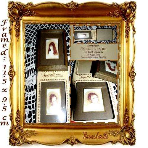 ****TWO PRETTY LITTLE MINIATURE WOODEN FRAMES WITH GLASS *****
