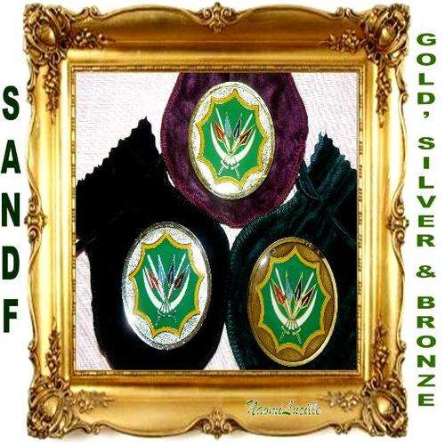 *THREE LOVELY COLLECTABLE SANDF LARGE! METAL BRONZE, SILVER & GOLD COLOR BADMINTON MEDALS-LAST SET!