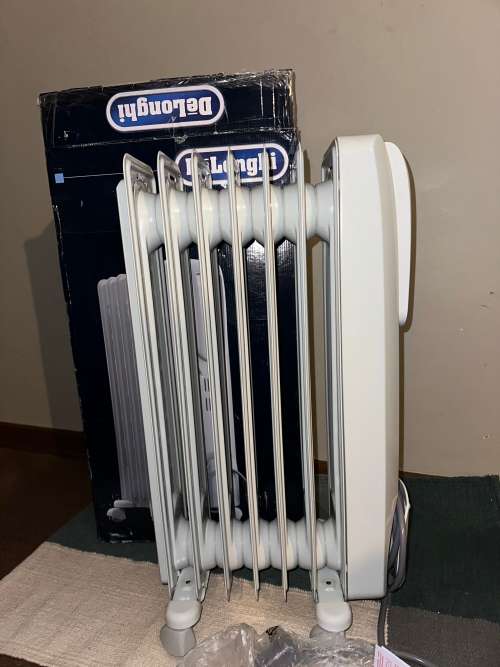 Delonghi - 7 Fin Oil Heater - Grey