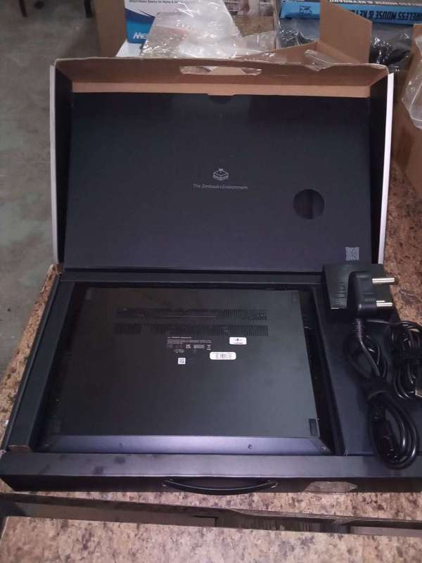 Refurbished - Asus Zenbook 14 Flip AMD Ryzen 7 14` OLED Touch 16GB 1TB SSD Win 11 Home Notebook