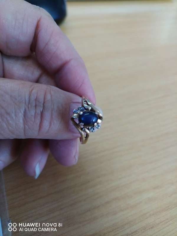 9ct Gold - Blue Sapphire/Diamond Ring - Ladies