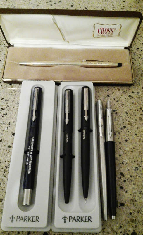 CROSS PEN ,PARKER PENS AND PENCIL.