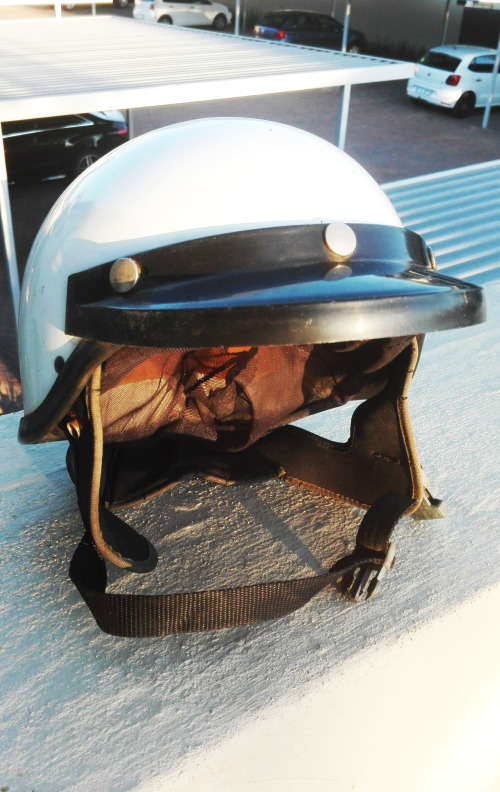 VINTAGE HELMET.