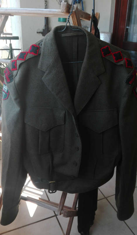 ROYAL RHODESIA REGIMENT BUNNY JACKET.