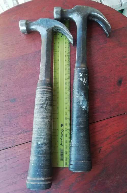 VINTAGE ESTWING CLAW HAMMERS.