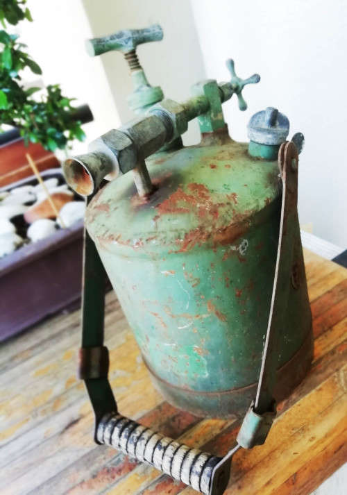 WW 11 MILITARY KEROSENE PARAFFIN BLOW TORCH. 1941.