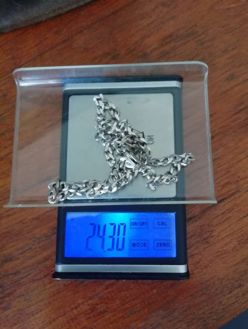BEAUTIFUL SILVER. 925 CHAIN. MADE IN ITALY.
