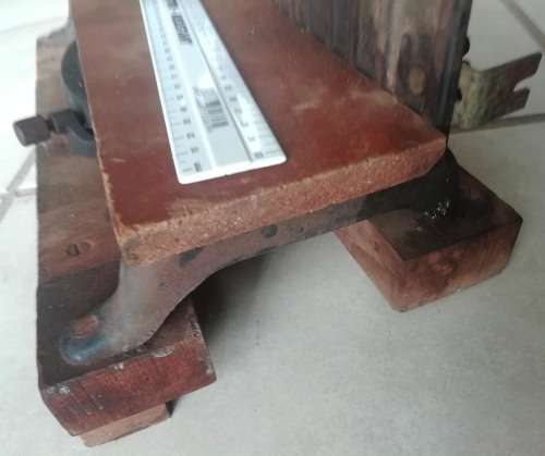 VINTAGE ANTIQUE STANLEY No 150. CAST IRON  MITRE SAW BOX FRAME. MADE IN USA.