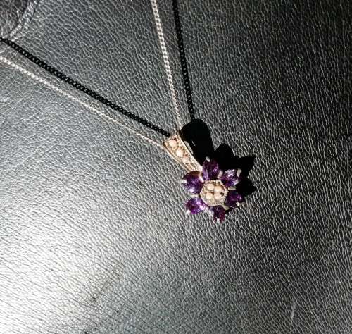 VINTAGE STERLING SILVER PENDANT. AMETHYST AND PEARLS.