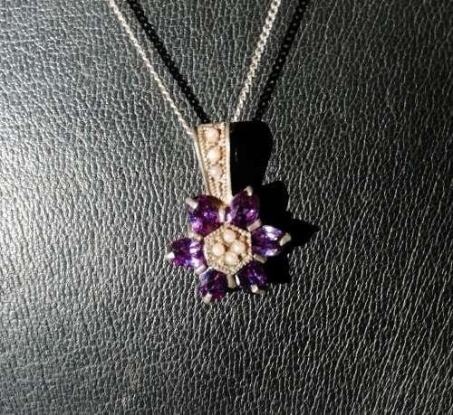 VINTAGE STERLING SILVER PENDANT. AMETHYST AND PEARLS.