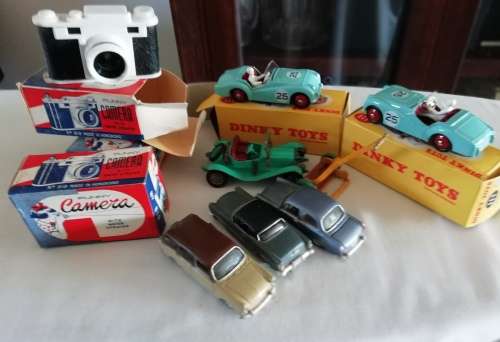 AWESOME COLLECTIBLE TOYS. 10 ITEMS.
