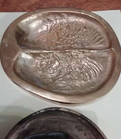 B W GENIS BRONZE ANIMALS SPOOR.