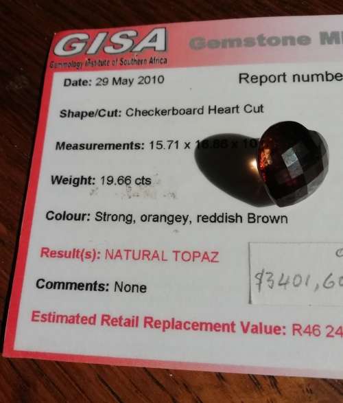 BEAUTIFUL LARGE NATURAL TOPAZ GEM STONE. CERTIFICATED.