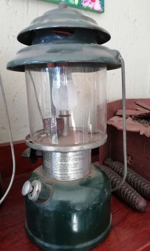 VINTAGE COLEMAN PARAFFIN LAMP. USA.