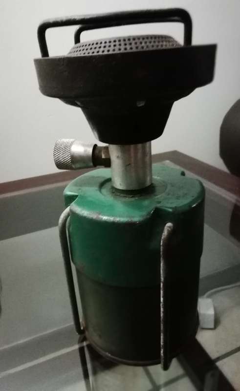 RHODESIAN ARMY FIELD GAS STOVE.