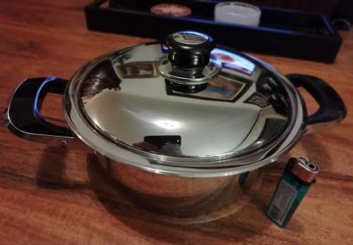 A M C POT. 24 CM DIA.