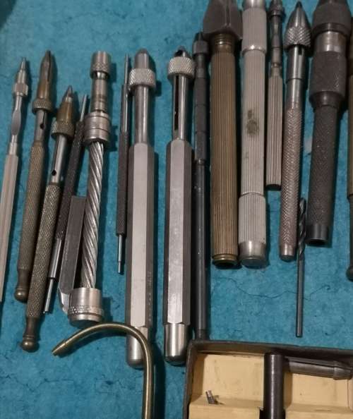 COLLECTION OF WATCH MAKER`S TOOLS.