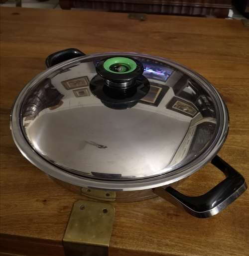 A. M. C. LARGE POT.