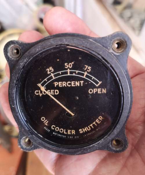 VINTAGE AIRCRAFT GUAGE.