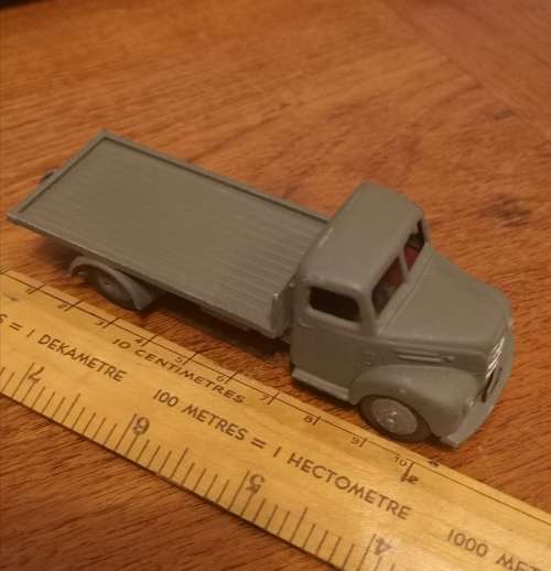 FORDSON DINKY TOYS MODEL.