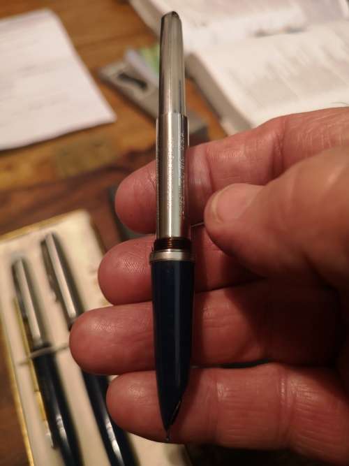 PARKER 21 FOUNTAIN PEN AND BALLPOINT PEN SET. SEE DESCRIPTION.