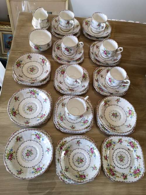 ROYAL ALBERT PART TEA SET. PETIT POINT.