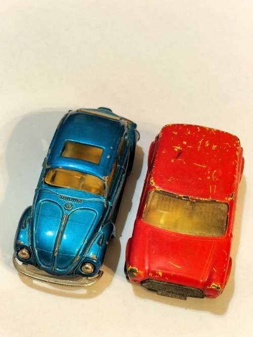 TWO COLLECTABLE TOYS. BEETLE AND MINI.