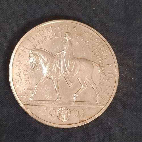 QE2,, FIVE POUNDS COIN. 2002. BRITISH.