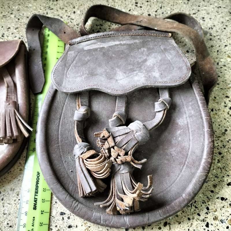 MILITARY SCOTTISH LEATHER SPORRANS.