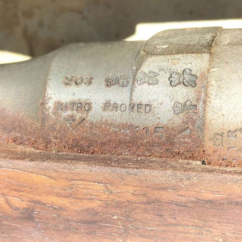 BARN FIND. DE-ACTIVATED .303, AND MARTINI HENRY.