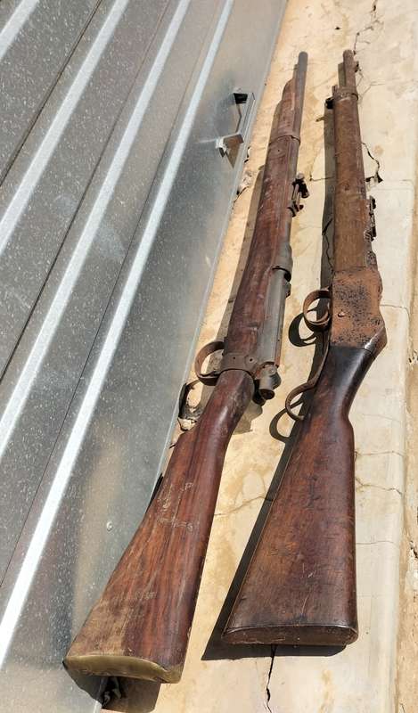 BARN FIND. DE-ACTIVATED .303, AND MARTINI HENRY.