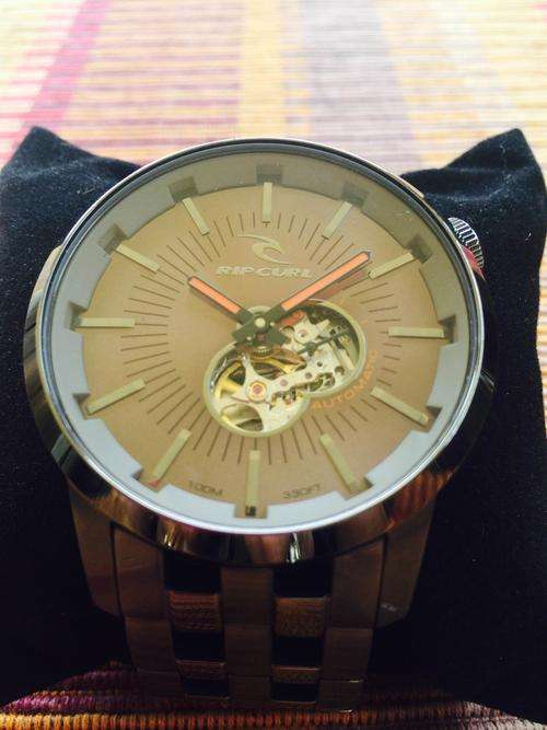 100% AUTHENTIC RIP CURL MEN' S WATCH - GUNMETAL