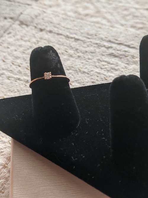 GENUINE DIAMOND  AND GOLD RING....BARGAIN BUY