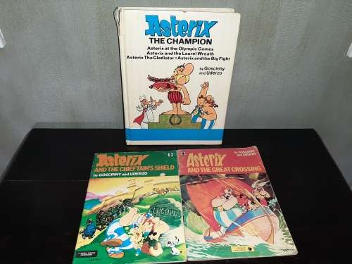 Asterix books Lot of 3