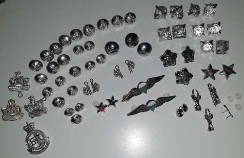Lot of Old Military buttons and badges