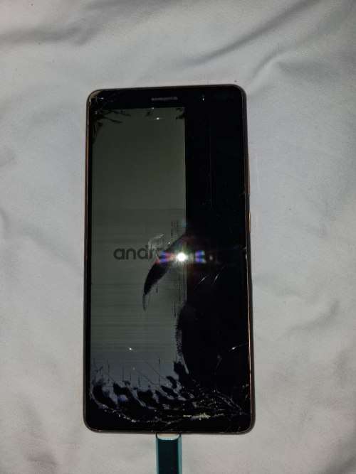 Nokia 7 Plus - Cracked Screen