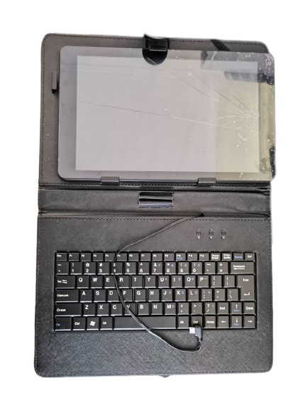 **BARGAIN** 4 Tablets - Cracked Screens