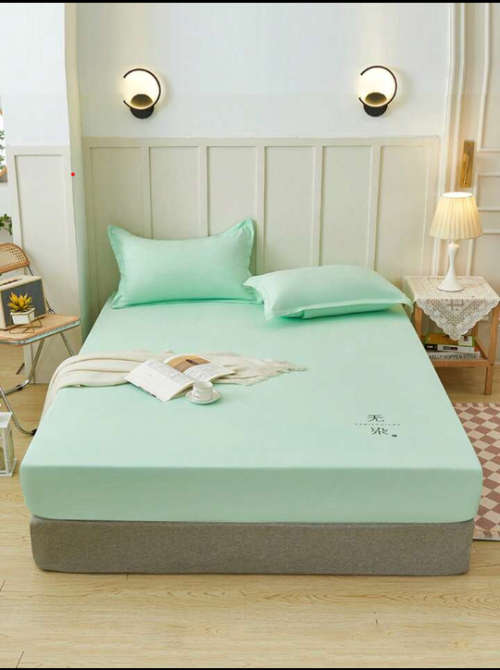 **BARGAIN** Queen Size Microfibre Fitted Sheet - Mint Green