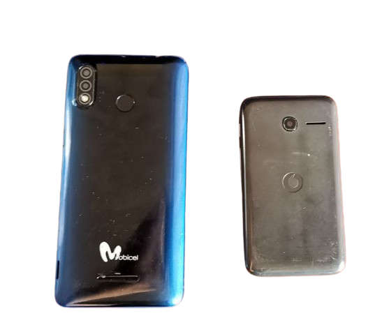 ** BARGAIN ** Mobicel R1 Plus 16GB and Vodafone Kicka